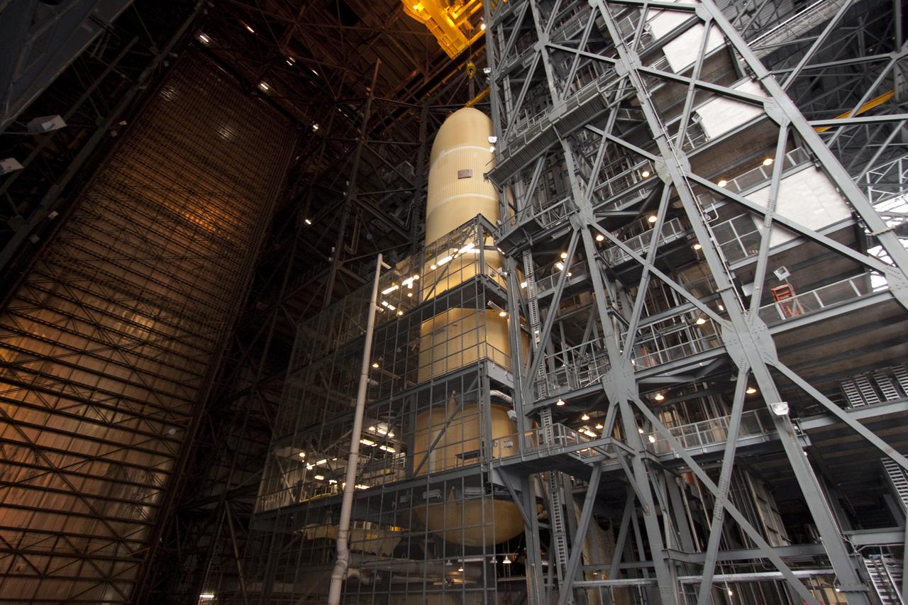 STS-135 ET-138 External Tank Mated to SRB's