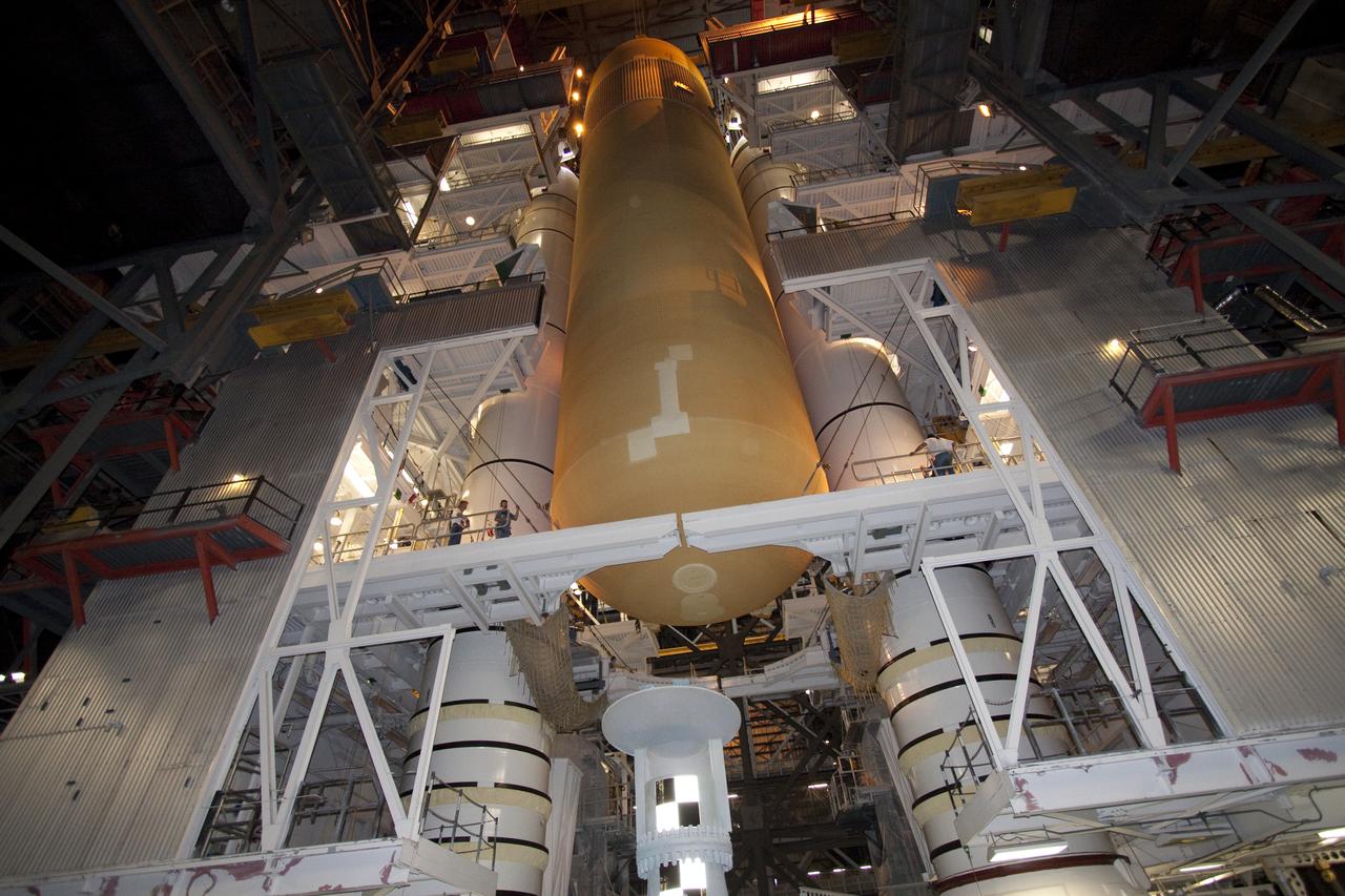 STS-135 ET-138 External Tank Mated to SRB's