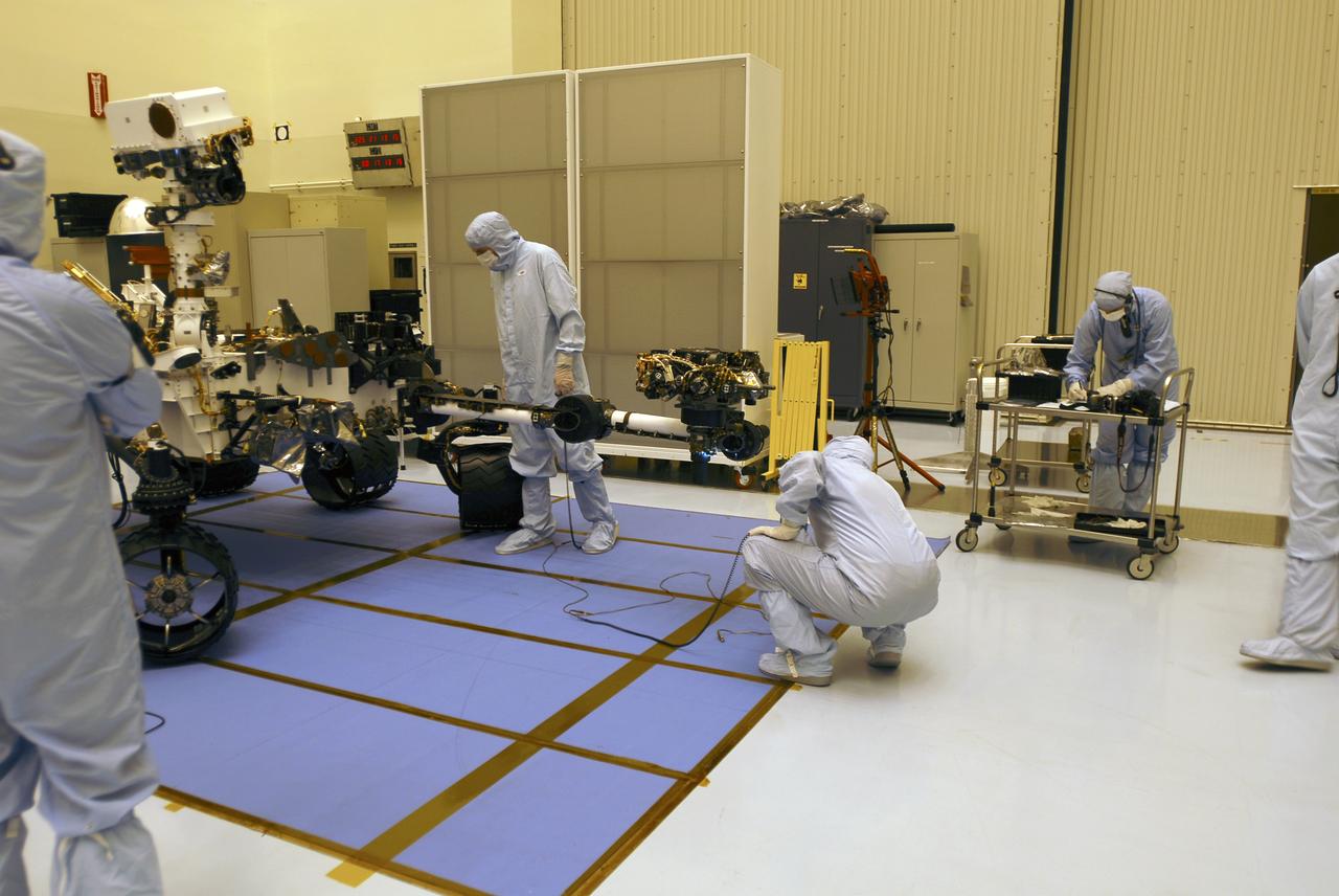 MSL Rover Arm Stowage