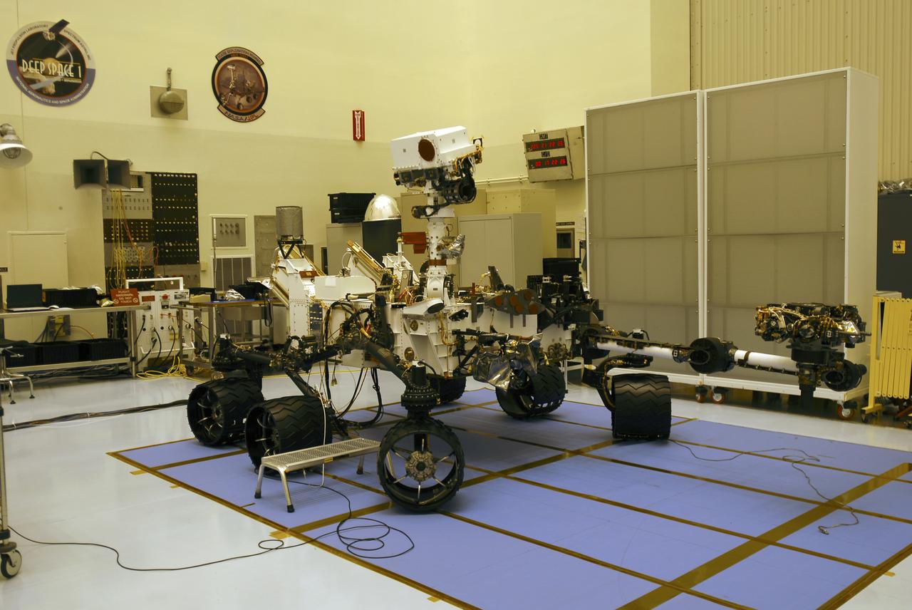 MSL Rover Arm Stowage