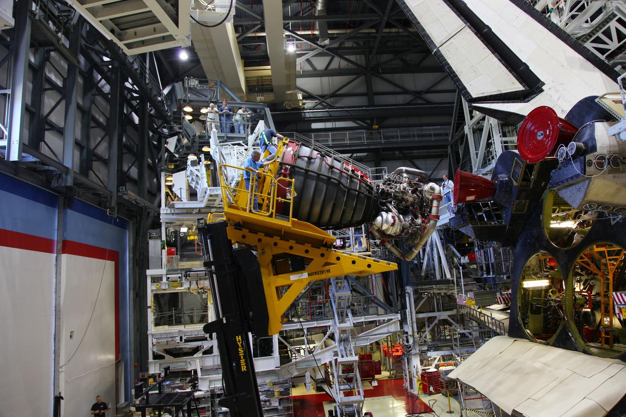 T&R Atlantis Final Engine Removal