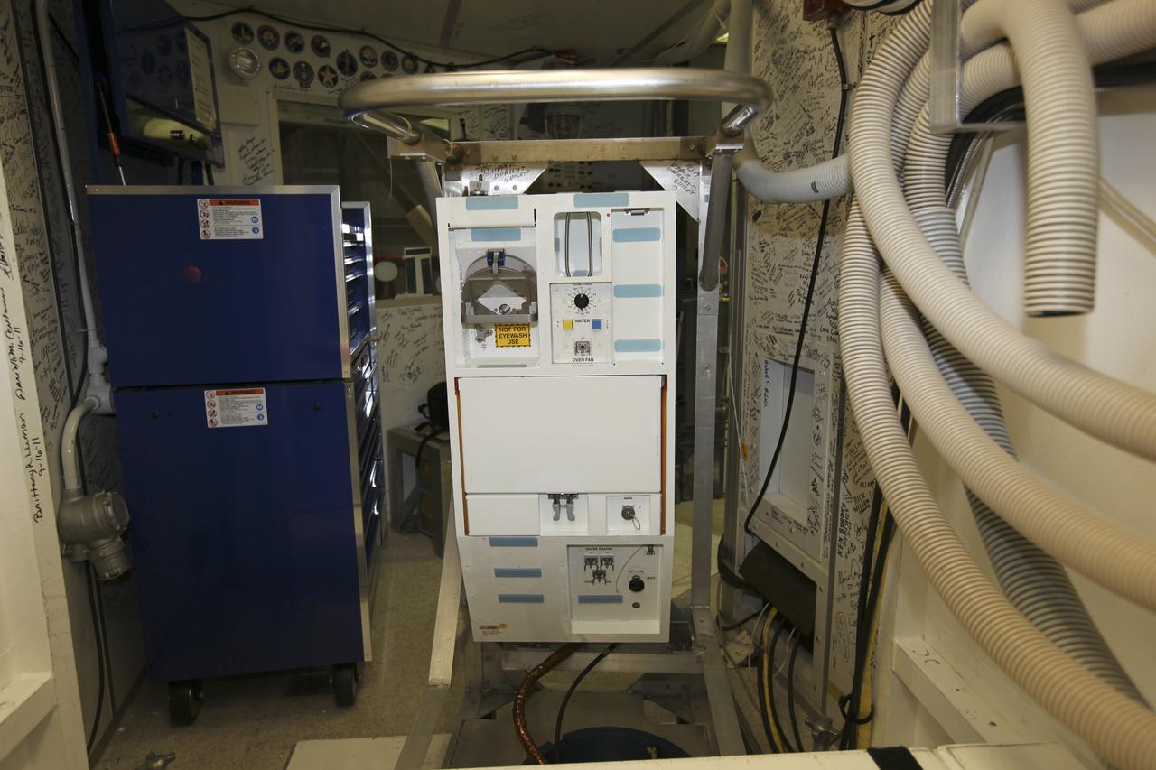 T&R Discovery, Galley is Reinstalled