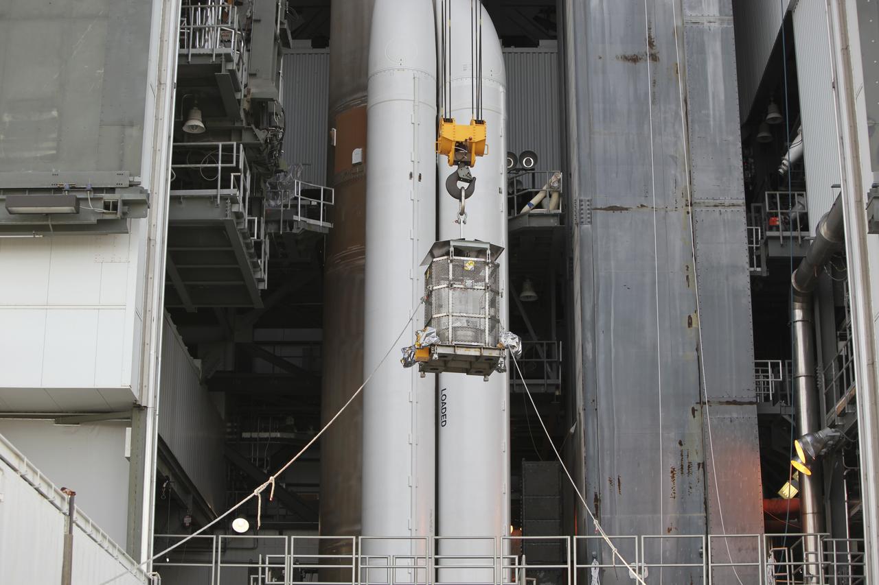 SPACE X MMRTG Offload and Lift for Insertion