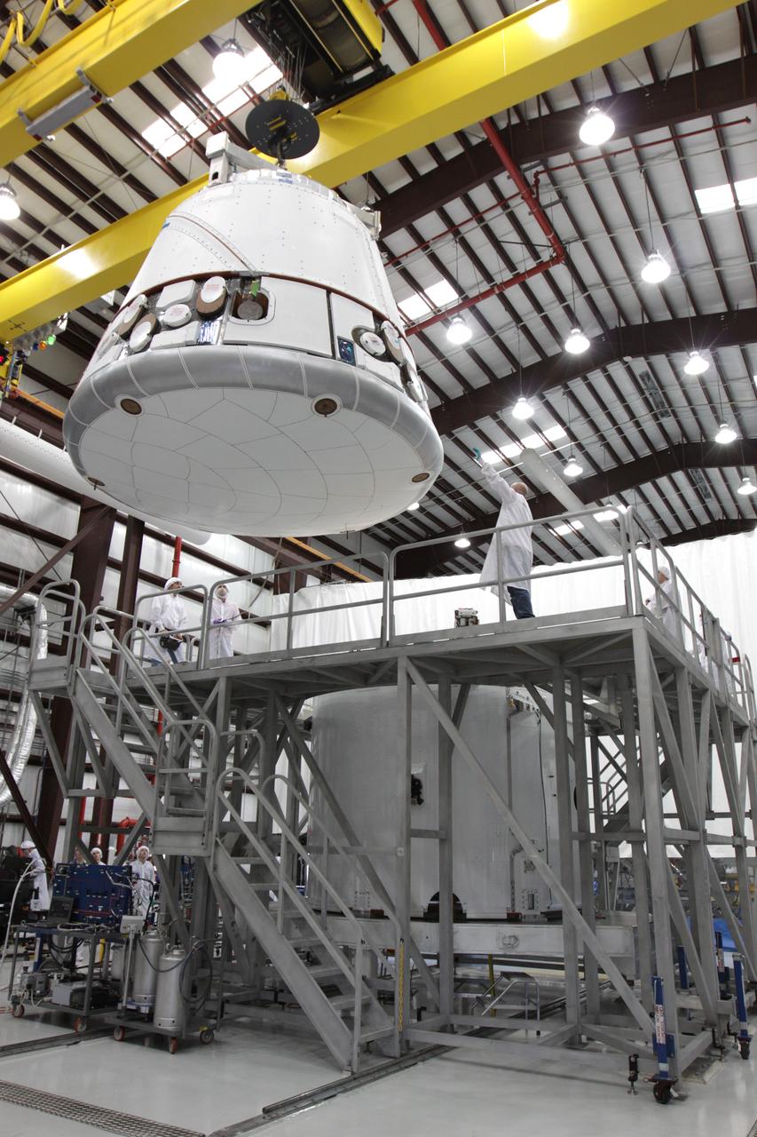 SPACE X Capsule Lift & Mate to Cargo Ring