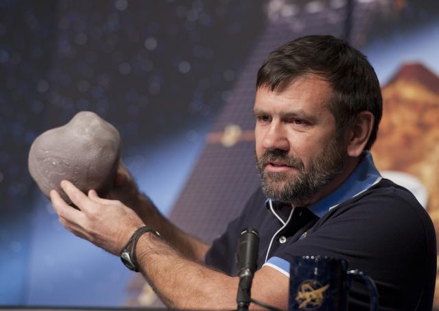 NASA image: Stardust NExT Comet Redezvous