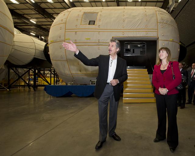 NASA image: NASA Deputy Administrator Tours Bigelow Aerospace
