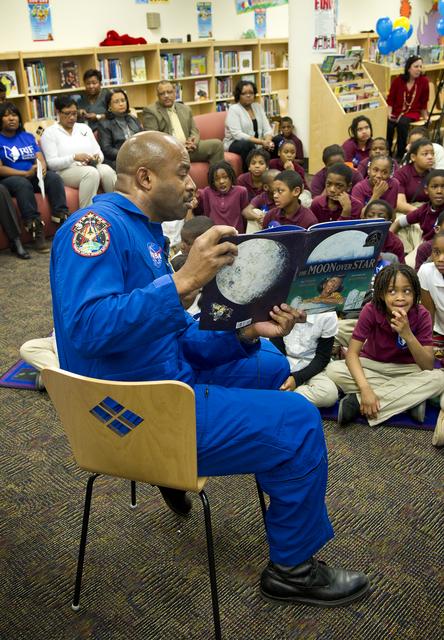 NASA image: Leland Melvin Meets with Elementary Students