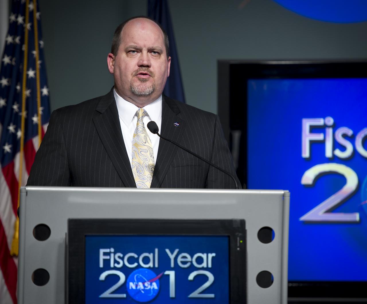 NASA Deputy Associate Administrator for the Office of Communications Bob Jacobs moderates the NASA Fiscal Year 2012 Budget Briefing, Monday, Feb. 14, 2011 at NASA Headquarters in Washington. Photo Credit: (NASA/Bill Ingalls)