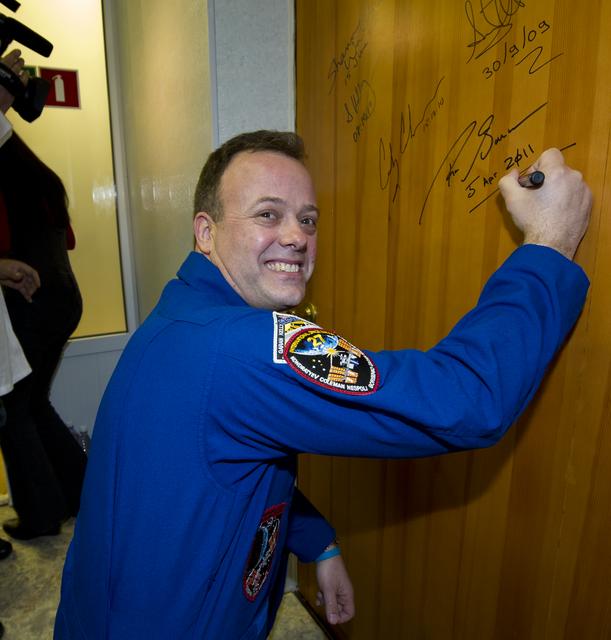 NASA image: Expedition 27 Prelaunch