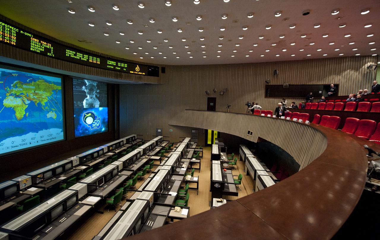 The Soyuz TMA-21 is seen as it approaches the International Space Station on a large screen TV at the Russian Mission Control Center in Korolev, Russia on Thursday, April 7, 2011. The Soyuz TMA-21 docked to the International Space Station carrying Expedition 27 Soyuz Commander Alexander Samokutyaev, NASA Flight Engineer Ron Garan and Russian Flight Engineer Andrey Borisenko.  Photo Credit: (NASA/Carla Cioffi)