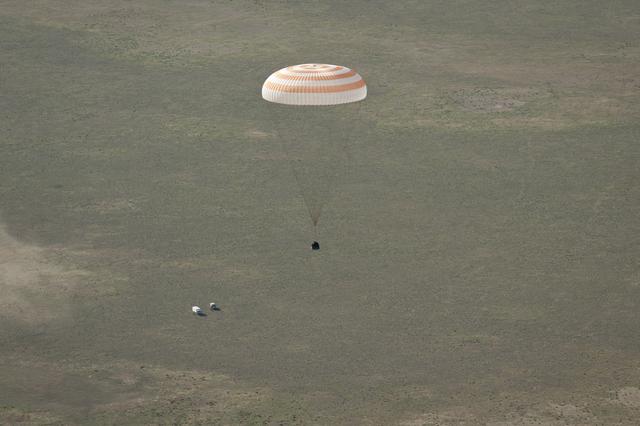 NASA image: Expedition 27 Landing