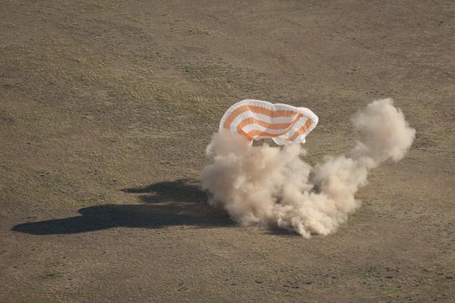 NASA image: Expedition 27 Landing