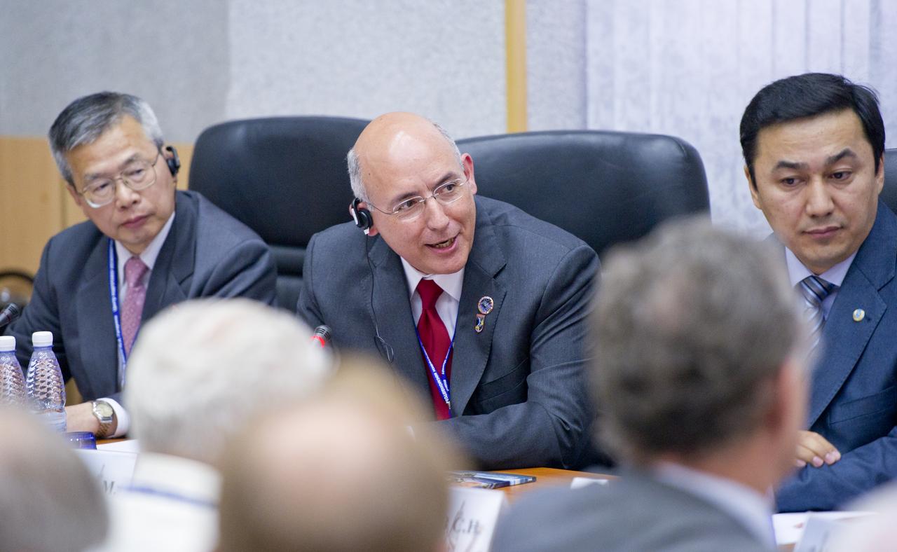 Michael Suffredini, Manager, International Space Station (ISS) Program, center, speaks during the State Commission meeting to approve the Soyuz launch of Expedition 28 to the International Space Station, Monday, June 6, 2011, at the Cosmonaut Hotel in Baikonur, Kazakhstan. The mission is set to launch on  on Tuesday, June 8, from the Baikonur Cosmodrome.  Photo Credit: (NASA/Carla Cioffi)