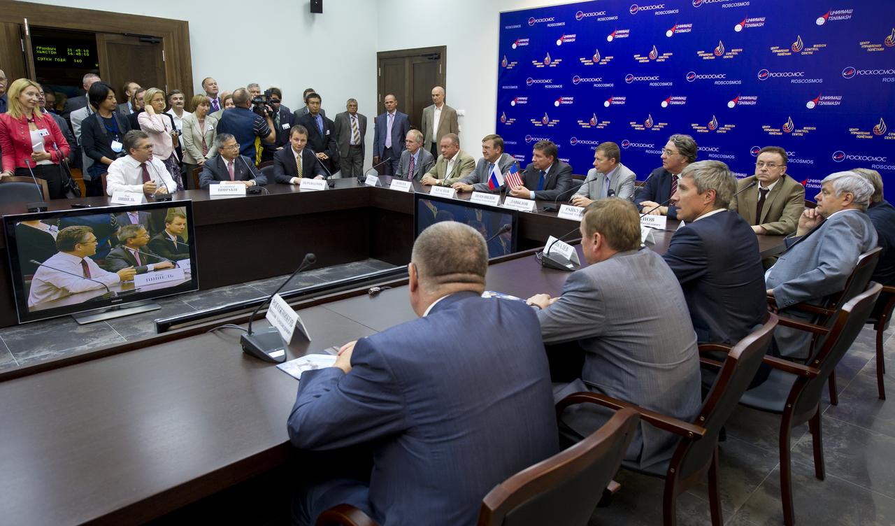 Top officials from the Russian Federal Space Agency and NASA hold a Soyuz post-docking press conference at the Russian Mission Control Center in Korolev, Russia on Friday, June 10, 2011. The Soyuz TMA-02M docked to the International Space Station carrying Expedition 28 Soyuz Commander Sergei Volkov, NASA Flight Engineer Mike Fossum and JAXA (Japanase Aerospace Exploration Agency) Flight Engineer Satoshi Furukawa.  Photo Credit: (NASA/Carla Cioffi)