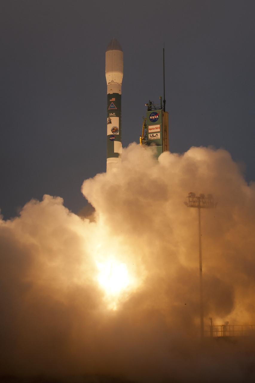 A Delta II rocket launches with the Aquarius/SAC-D spacecraft payload from Space Launch Complex 2 at Vandenberg Air Force Base, Calif. on Friday, June 10, 2011.   The joint U.S./Argentinian Aquarius/Satélite de Aplicaciones Científicas (SAC)-D mission will map the salinity at the ocean surface, information critical to improving our understanding of two major components of Earth's climate system: the water cycle and ocean circulation. Photo Credit: (NASA/Bill Ingalls)