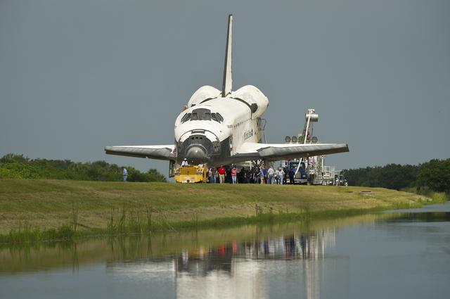NASA image: STS-135 Atlantis Landing