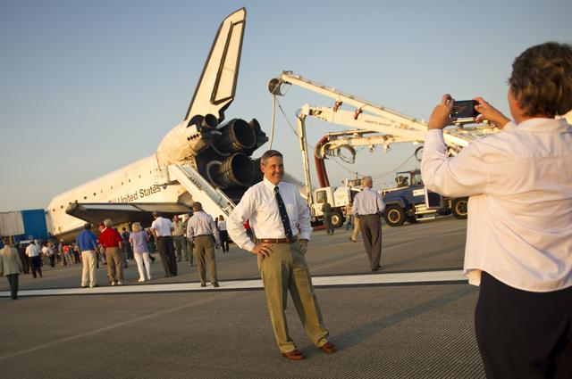 NASA image: STS-135 Atlantis Landing