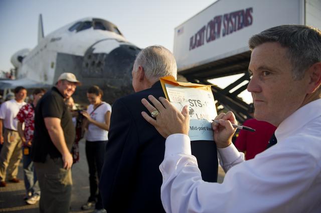 NASA image: STS-135 Atlantis Landing