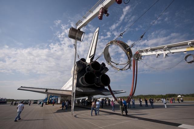 NASA image: STS-135 Atlantis Landing