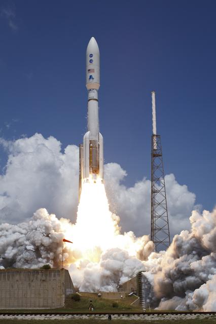NASA image: Atlas V Rocket Launches with Juno Spacecraft