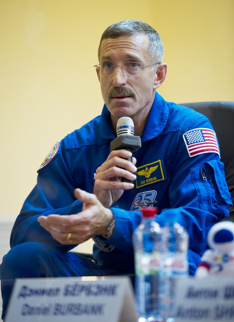 Expedition 29 NASA Flight Engineer Dan Burbank answers a reporter’s question during a press conference held at the Cosmonaut Hotel in Baikonur, Kazakhstan on Saturday, Nov. 12, 2011.  The launch of the Soyuz spacecraft with Expedition 29 NASA Flight Engineer Dan Burbank, Soyuz Commander Anton Shkaplerov and Flight Engineer Anatoly Ivanishin is scheduled for November 14.  Photo Credit: (NASA/Carla Cioffi)