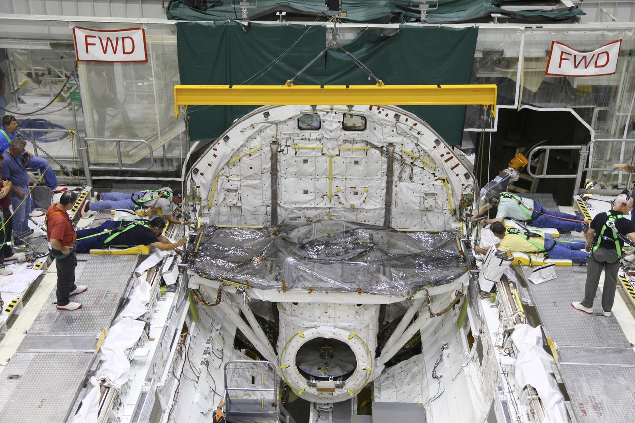 T&R Endeavour Airlock Removal