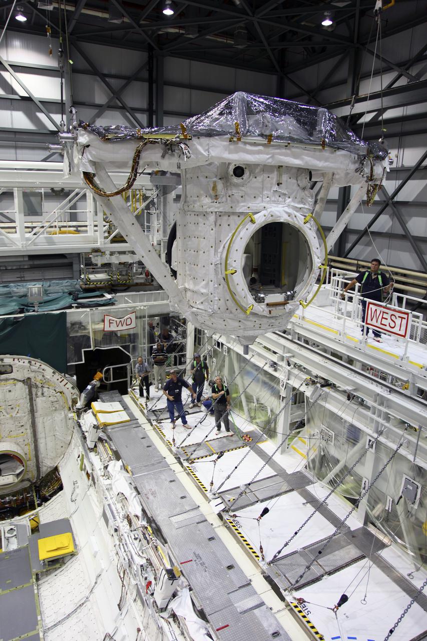 T&R Endeavour Airlock Removal