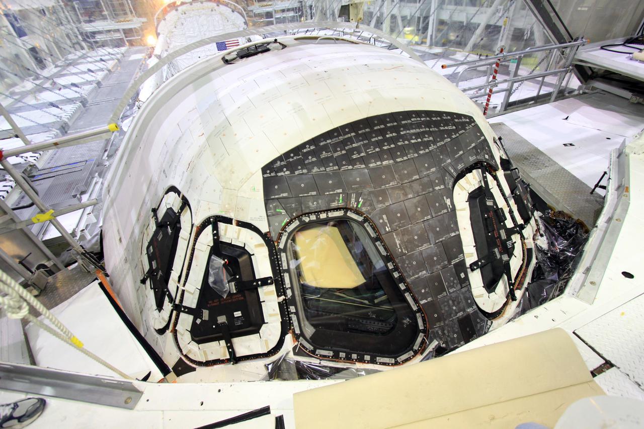 T&R/Atlantis, Window #4 installation and Inspection