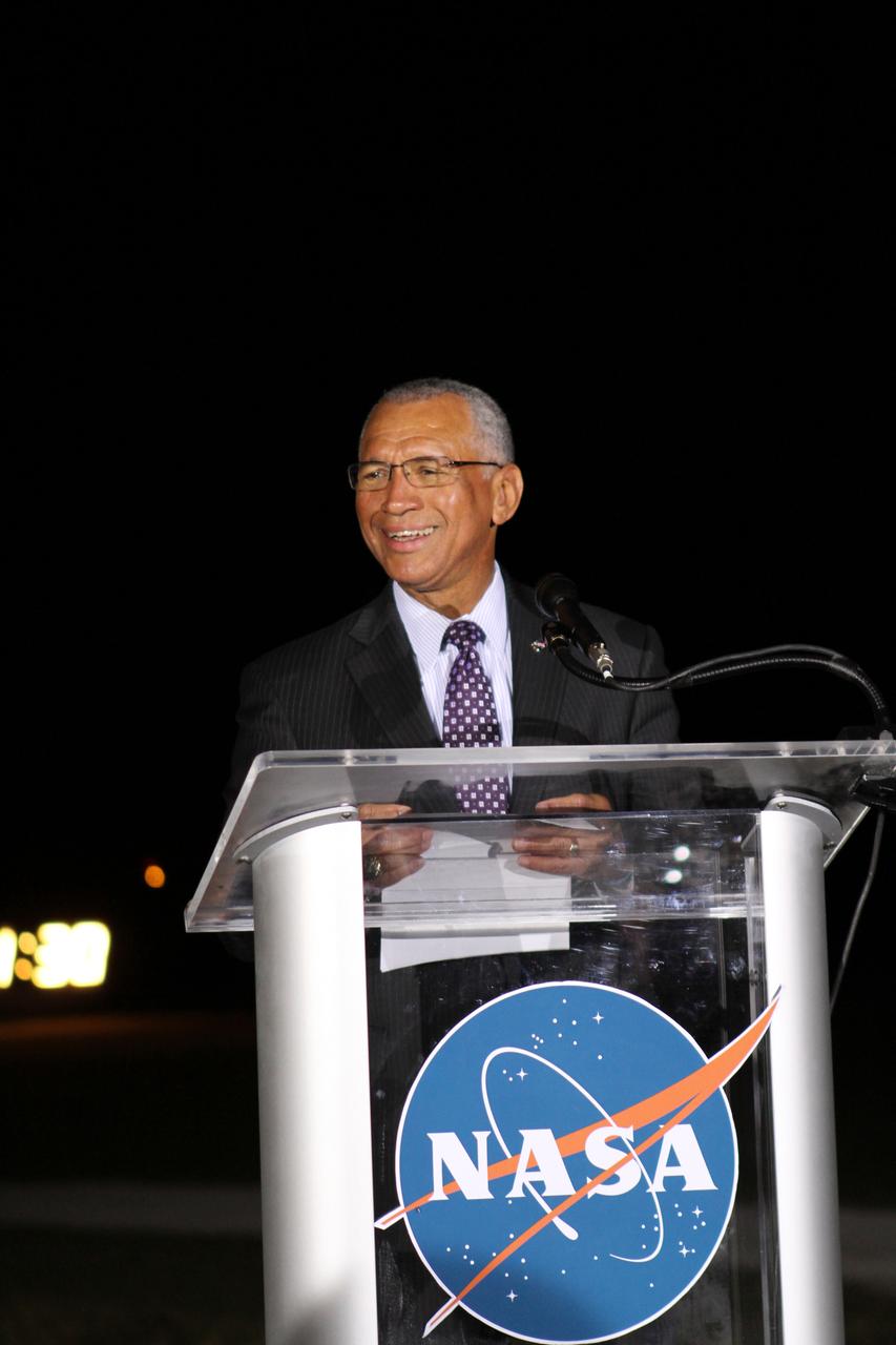 SpaceX Falcon 9/COTS 2, Charles Bolden talks to the media after launch
