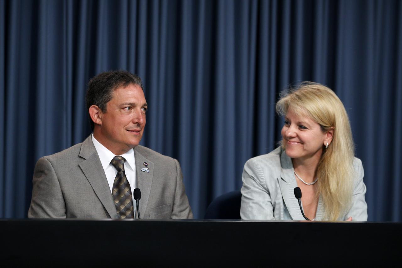 SpaceX Falcon 9/COTS 2 Post Launch Media Briefing