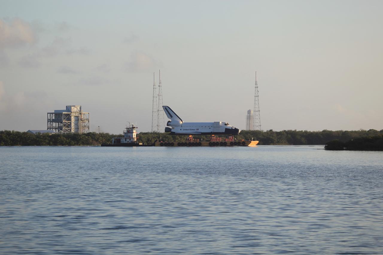 Shuttle Replica (High Fidelity) from Turn Basin thru Port going to Texas