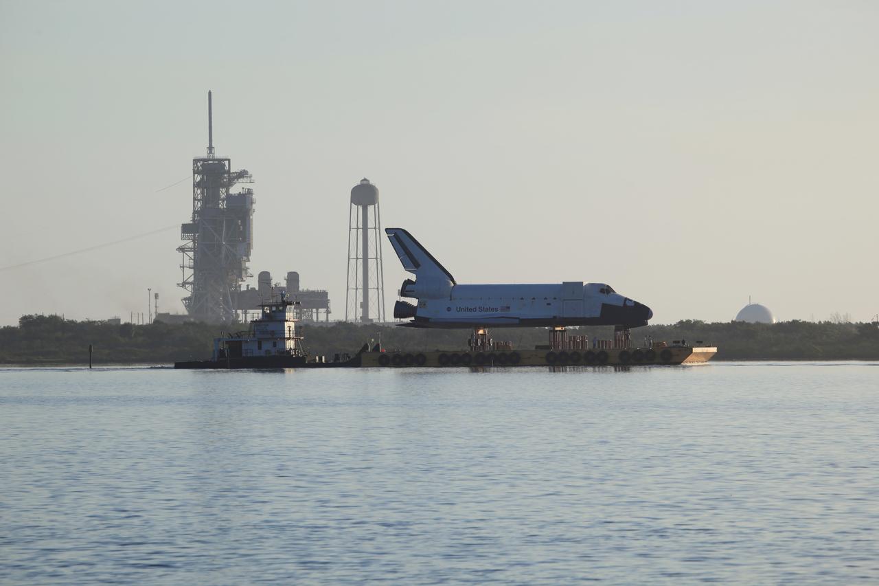 Shuttle Replica (High Fidelity) from Turn Basin thru Port going to Texas