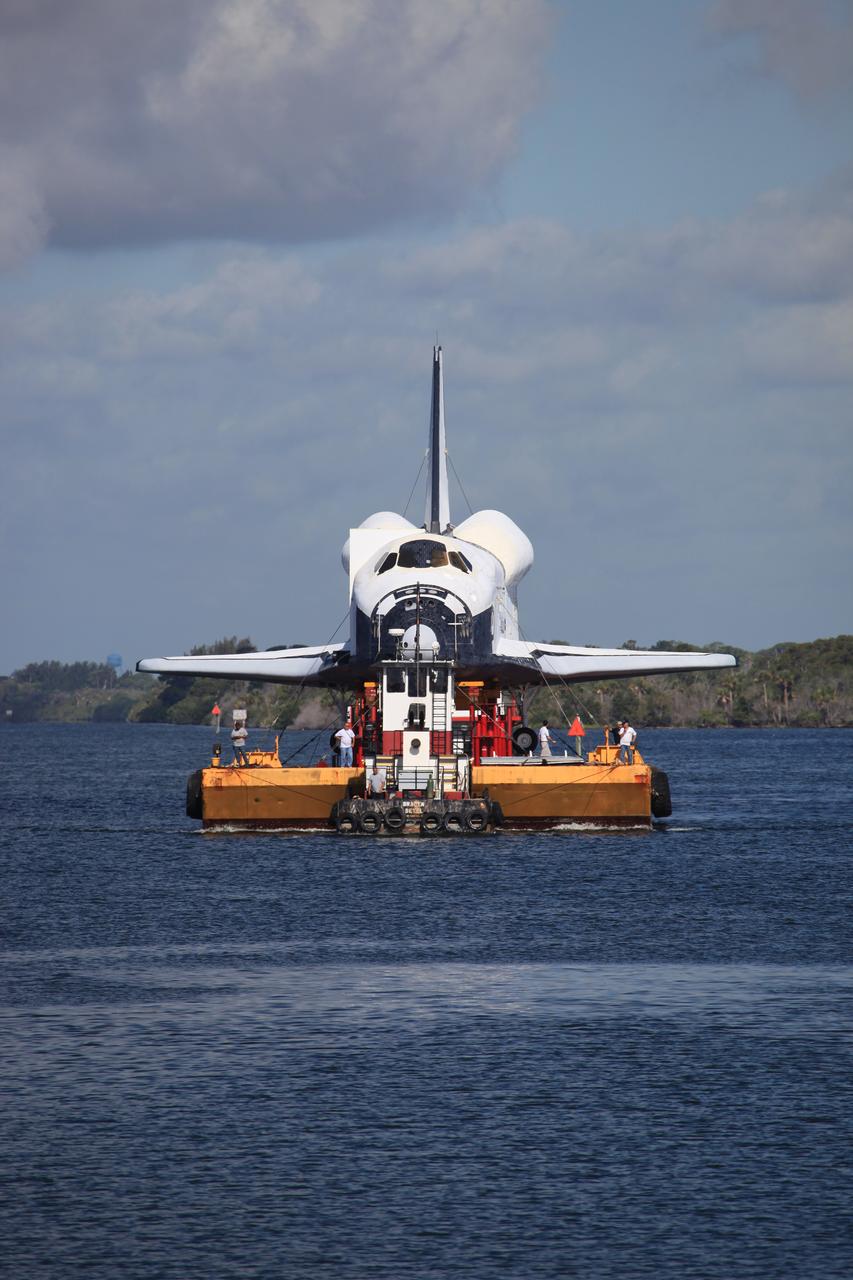 Shuttle Replica (High Fidelity) from Turn Basin thru Port going to Texas