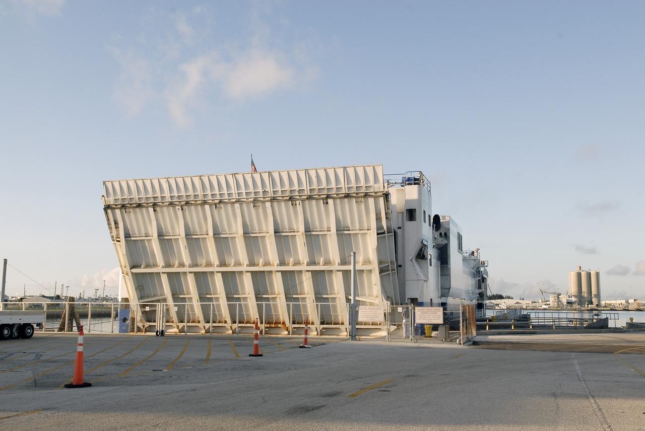RBSP Centaur Stage is Unloaded at Port & Moved to ASOC 