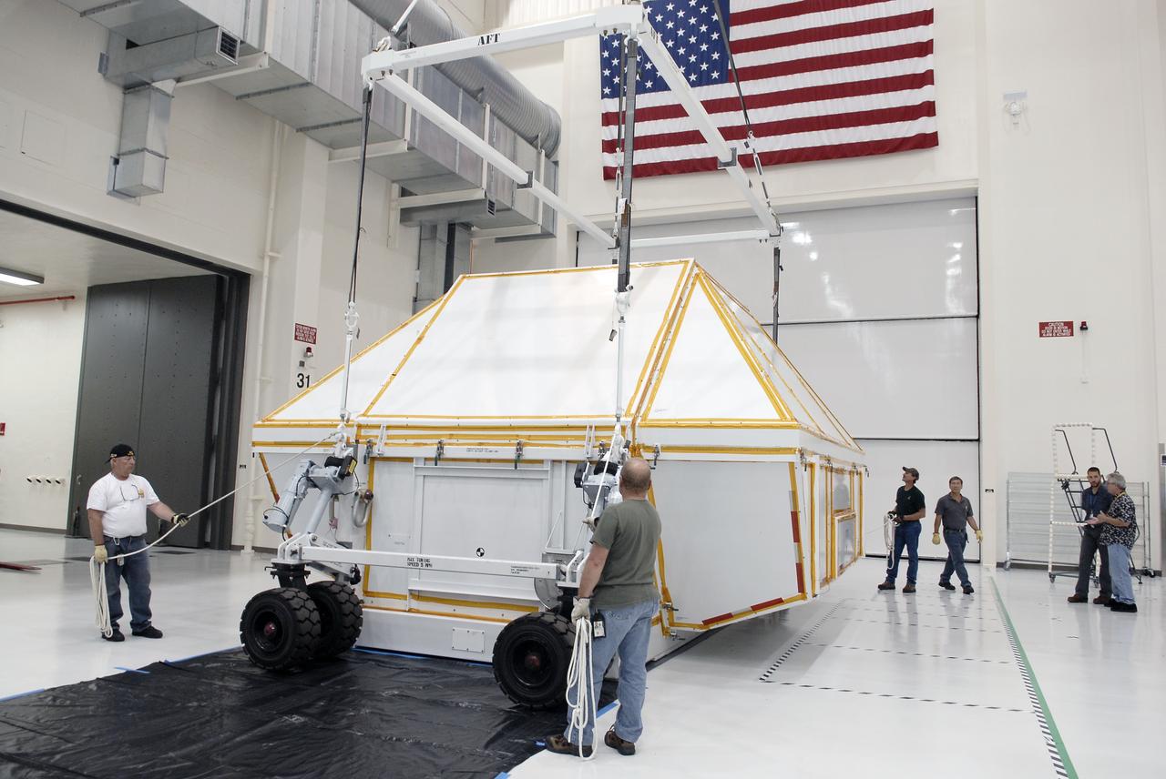 Orion EFT-1 Crew Module Uncrating
