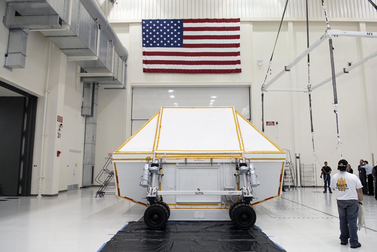 Orion EFT-1 Crew Module Uncrating