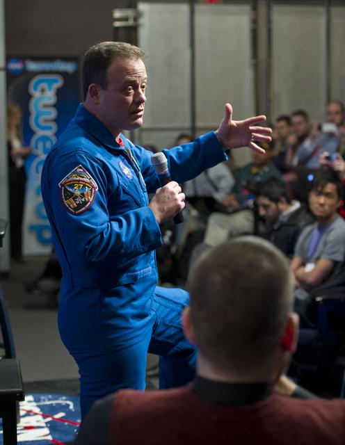 NASA image: Ron Garan Tweetup