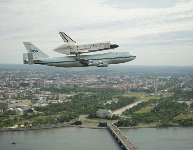 NASA image: Space Shuttle Discovery DC Fly-Over