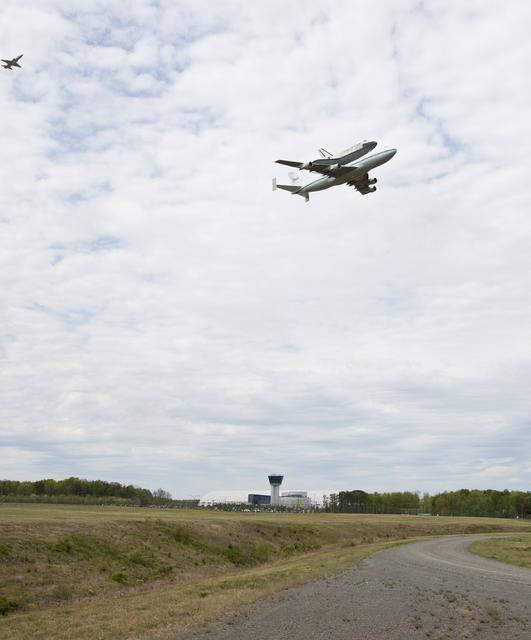 NASA image: Shuttle Discovery Fly-Over