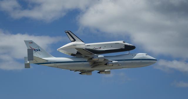 NASA image: Shuttle Enterprise Flight to New York