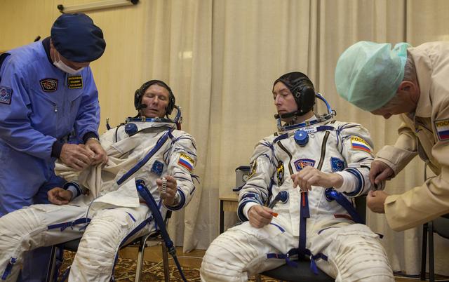 NASA image: Expedition 31 Crew Prepares For Launch