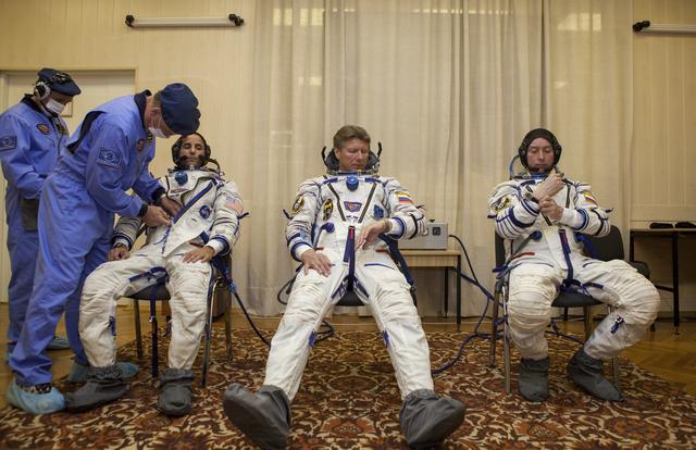 NASA image: Expedition 31 Crew Prepares For Launch