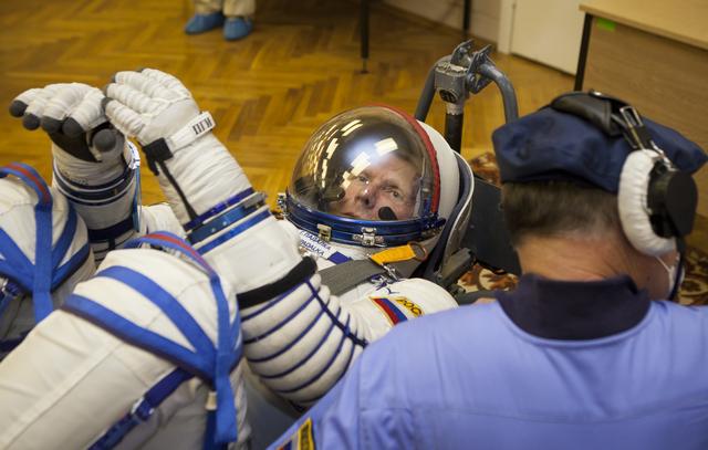 NASA image: Expedition 31 Crew Prepares For Launch