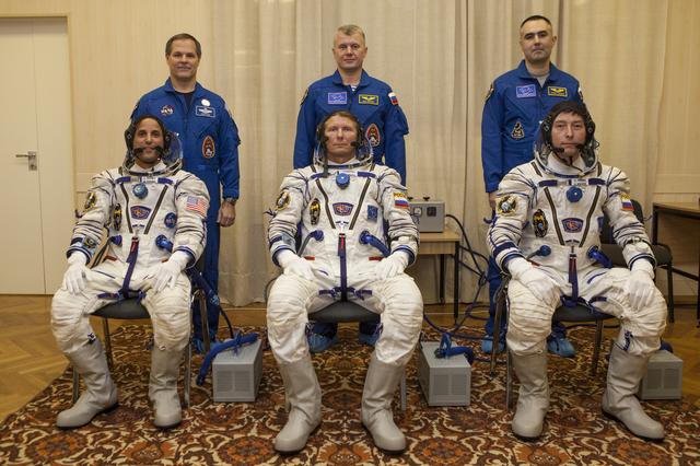 NASA image: Expedition 31 Crew Prepares For Launch