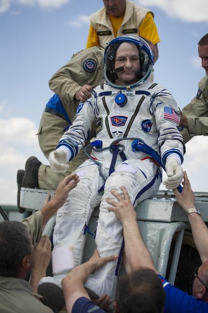 Expedition 31 Landing