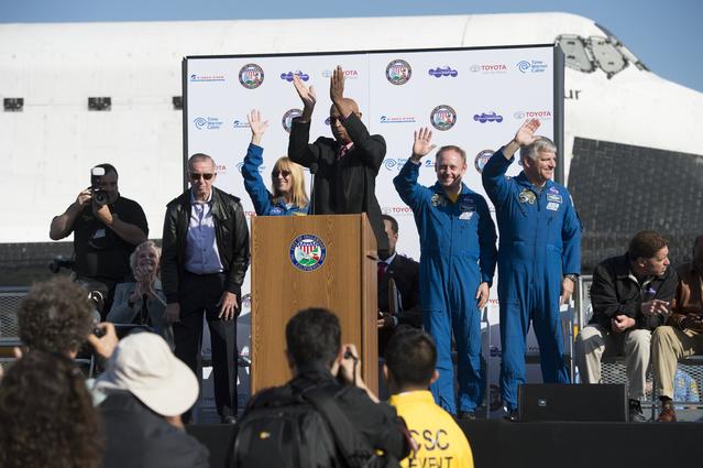 NASA image: Space Shuttle Endeavour Move