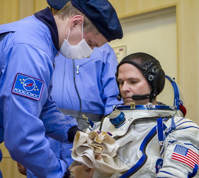 NASA image: Expedition 33 Crew Suitup