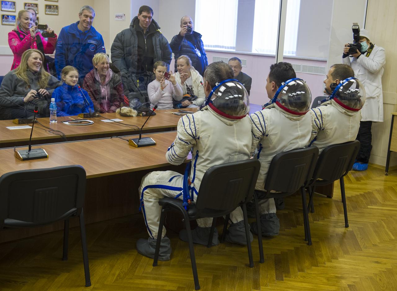 Expedition 34 Preflight