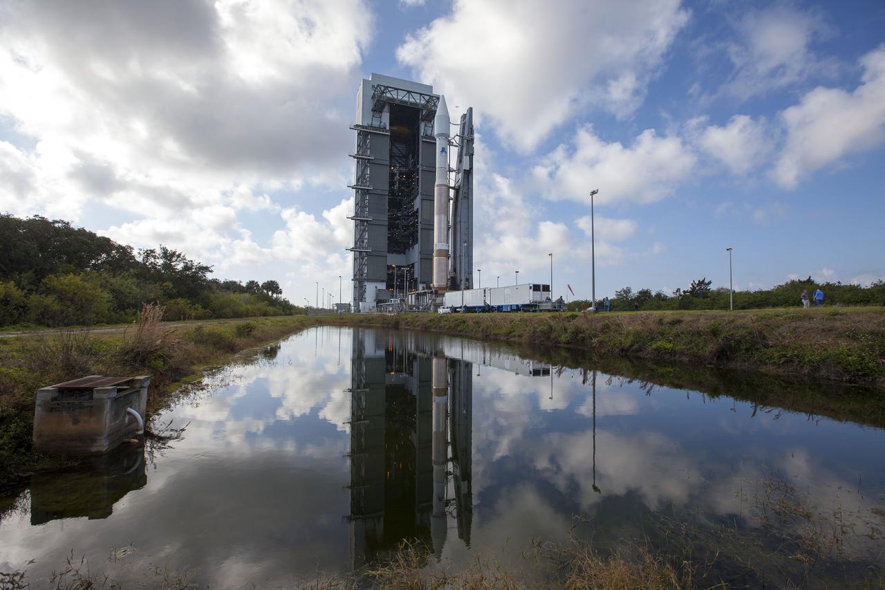 CAPE CANAVERAL, Fla. -- At Cape Canaveral Air Force Station's Space Launch Complex 41, the United Launch Alliance Atlas V rocket set to carry NASA's Tracking and Data Relay Satellite, TDRS-K, moves from the Vertical Integration Facility to the launch pad. Liftoff for the TDRS-K is planned for Jan. 30, 2013. The TDRS-K spacecraft is part of the next-generation series in the Tracking and Data Relay Satellite System, a constellation of space-based communication satellites providing tracking, telemetry, command and high-bandwidth data return services. For more information, visit http:__www.nasa.gov_mission_pages_tdrs_index.html Photo credit: NASA_Kim Shiflett