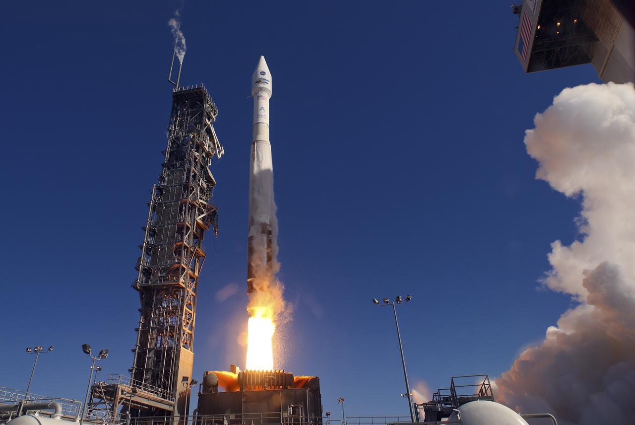 Launch of Atlas V LDCM, from Vandenberg AFB, California